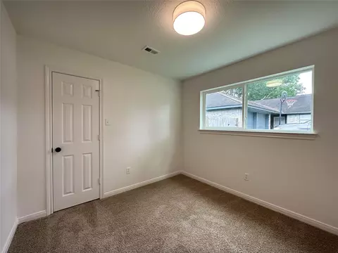 Bedroom - 29310 Loddington St, Spring, TX 77386 photo 4 of 4