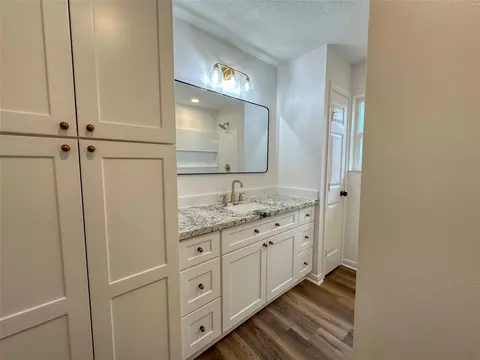 Bath - 29310 Loddington St, Spring, TX 77386 photo 2 of 5