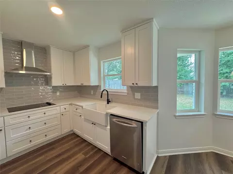 Kitchen - 29310 Loddington St, Spring, TX 77386 photo 3 of 4