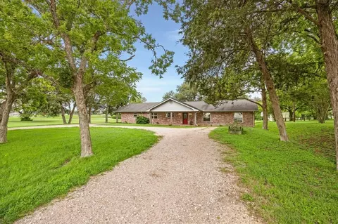 13016 W Burton St, Burton, TX 77835