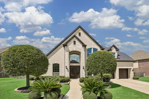 5802 White River Pass Ln, Sugar Land, TX 77479
