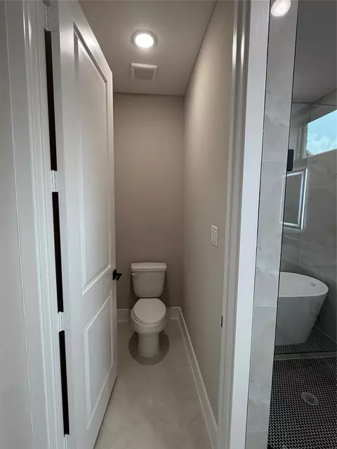 Bath - 2619 Piemonte Ave, Spring, TX 77388 photo 3 of 5