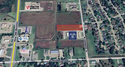2927 N Valderas St, Angleton, TX 77515