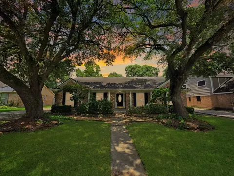 7907 12th Fairway Ln, Humble, TX 77346