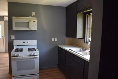 Kitchen - 507 Peach St, Sweeny, TX 77480 photo 1 of 1