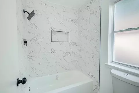 Bath - 24127 Spring Towne Dr, Spring, TX 77373 photo 2 of 5