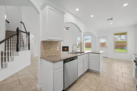 Entry Way - 22410 Ebbets Field Dr, Spring, TX 77389 photo 7 of 9
