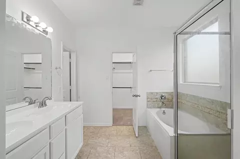 Bath - 22410 Ebbets Field Dr, Spring, TX 77389 photo 1 of 5