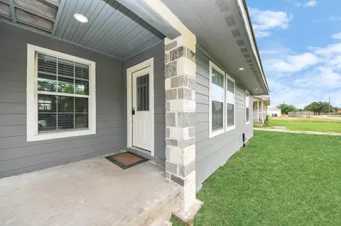 117 Glasgow St, Pasadena, TX 77506