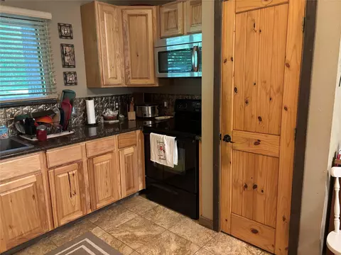 Kitchen - 141 Walnut Loop Loop, Shepherd, TX 77371 photo 1 of 2