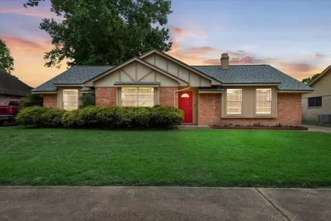 3511 Lemon Tree Ln, Houston, TX 77088