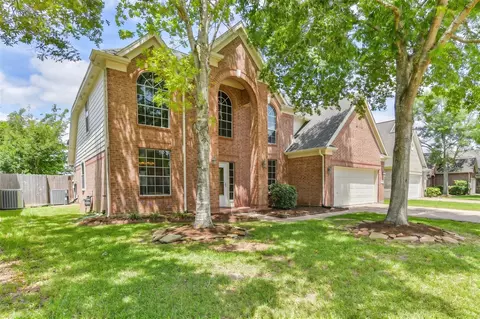 3304 Autumn Forest Dr, Pearland, TX 77584