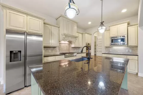 Kitchen - 6515 Fraser Point Ct, Spring, TX 77379 photo 1 of 2