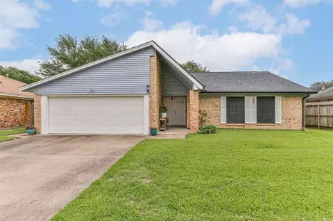 2313 E Clare St, Deer Park, TX 77536