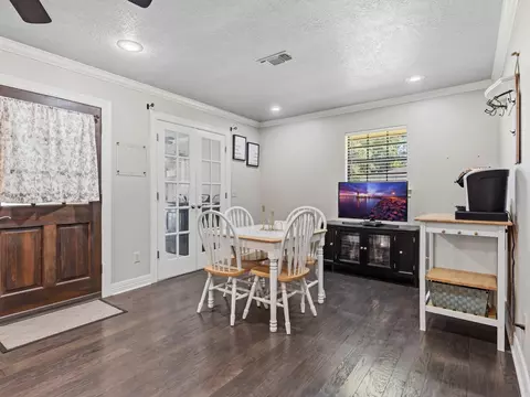 Entry Way - 6567 Guy Ln, Orange, TX 77632 photo 2 of 2