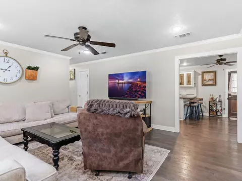 Living - 6567 Guy Ln, Orange, TX 77632 photo 1 of 1