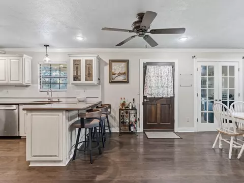 Entry Way - 6567 Guy Ln, Orange, TX 77632 photo 1 of 2