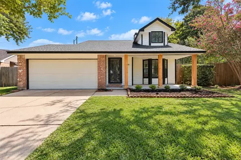 2131 Creekshire Dr, Sugar Land, TX 77478