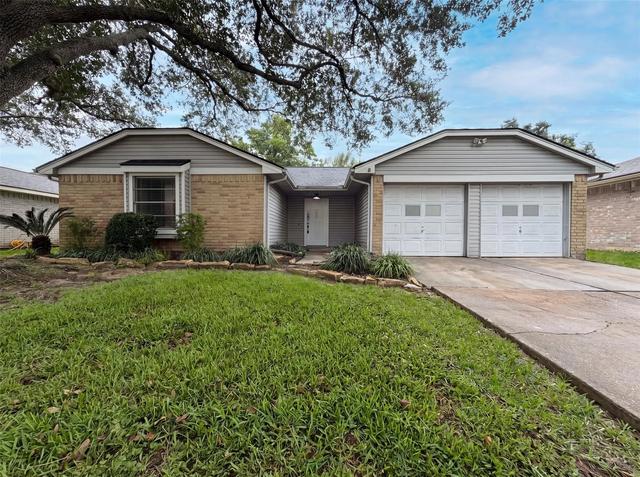 6710 Renfro Dr, Richmond, TX 77469
