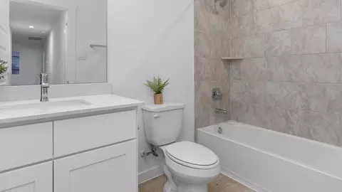 Bath - 6702 Prairie Sky Dr, Rosenberg, TX 77471 photo 7 of 7