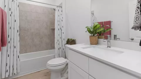 Bath - 6702 Prairie Sky Dr, Rosenberg, TX 77471 photo 1 of 7
