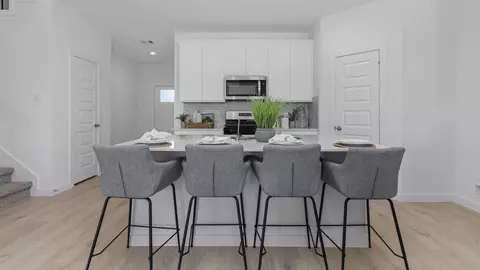 Kitchen - 6702 Prairie Sky Dr, Rosenberg, TX 77471 photo 4 of 4