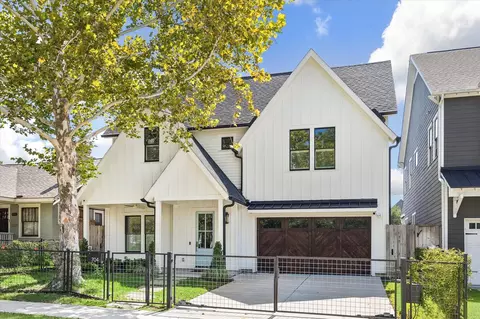 704 Teetshorn St, Houston, TX 77009