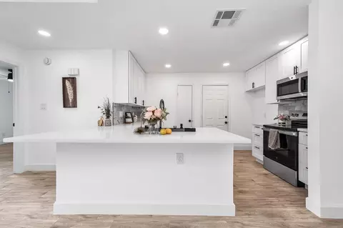 5323 King Richard Dr, Katy, TX 77493