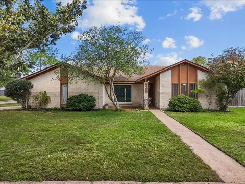 5405 Rockland Dr, Pearland, TX 77584