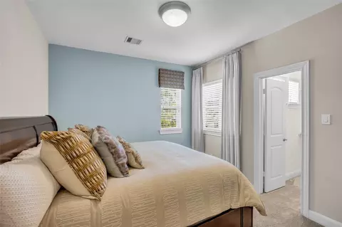 Bedroom - 4060 Windsor Chase Dr, Spring, TX 77386 photo 4 of 5