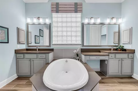 Bath - 4060 Windsor Chase Dr, Spring, TX 77386 photo 1 of 5