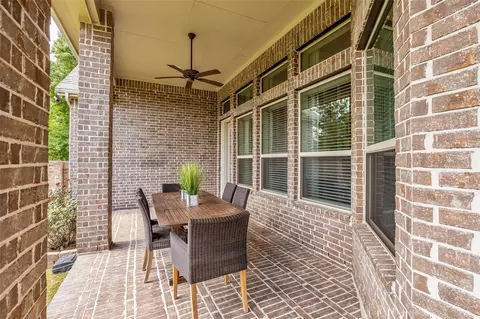 Exterior - 4060 Windsor Chase Dr, Spring, TX 77386 photo 7 of 9