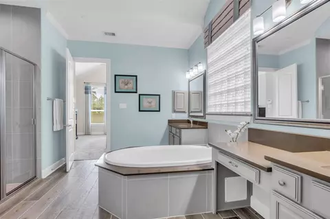 Bath - 4060 Windsor Chase Dr, Spring, TX 77386 photo 2 of 5
