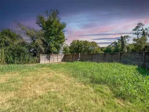 0 Pinemont Dr, Houston, TX 77018