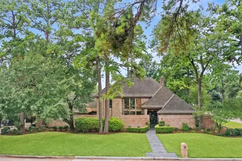 16127 Maplehurst Dr, Spring, TX 77379 photo 1