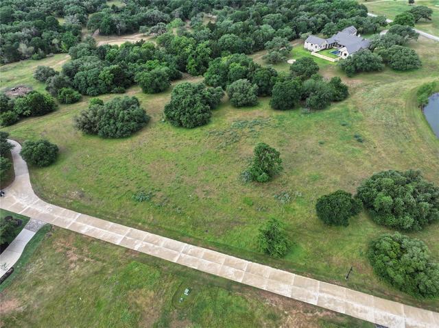 114 Red Stag Ln, Columbus, TX 78934