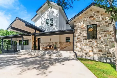 202 Hub Dr, Wimberley, TX 78676