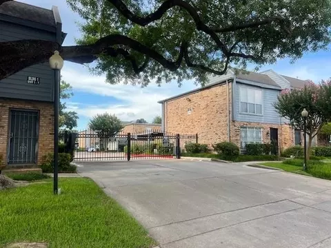 6202 Skyline Dr #22, Houston, TX 77057