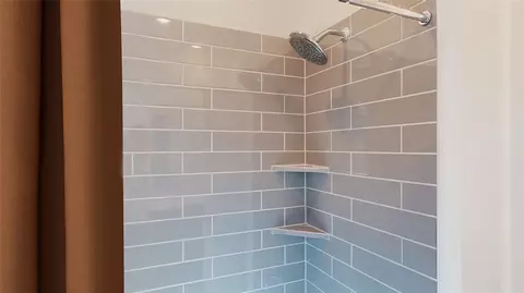 Bath - 3023 Avalos Dr, Katy, TX 77493 photo 2 of 2