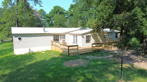 392 Pine St, Crockett, TX 75835