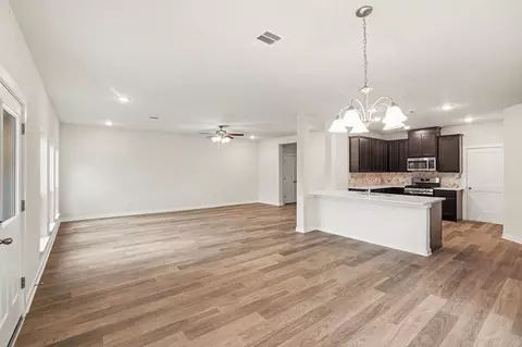 Living - 2421 Cindy Ct, Conroe, TX 77304 photo 4 of 4