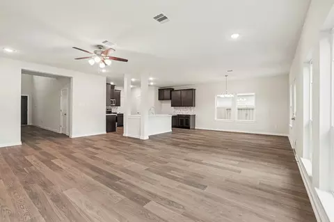 Living - 2421 Cindy Ct, Conroe, TX 77304 photo 3 of 4