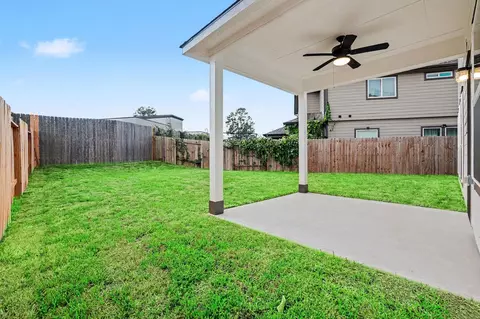 Exterior - 2421 Cindy Ct, Conroe, TX 77304 photo 2 of 2