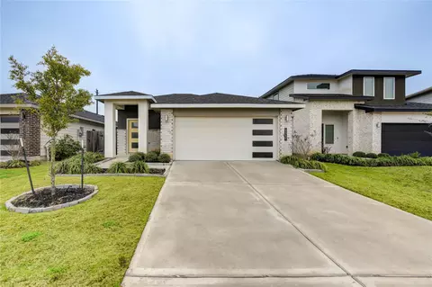 12735 Ermine St, Houston, TX 77047