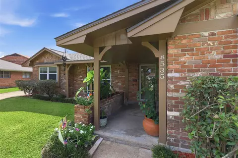 8535 Dover St, Houston, TX 77061