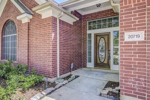 20719 Medallion Pointe Dr, Katy, TX 77450 photo 3
