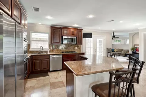 Kitchen - 1111 Clovis Rd, Houston, TX 77008 photo 2 of 3
