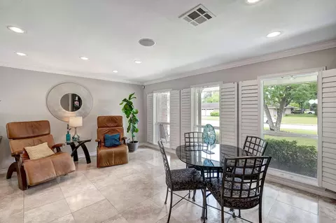 Dining - 1111 Clovis Rd, Houston, TX 77008 photo 1 of 2