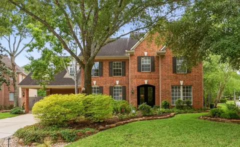 11 Mirror Ridge Ct, The Woodlands, TX 77382
