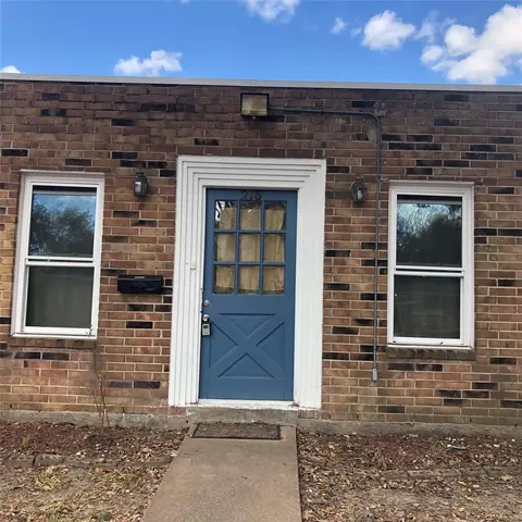 216 W G St #216, La Porte, TX 77571